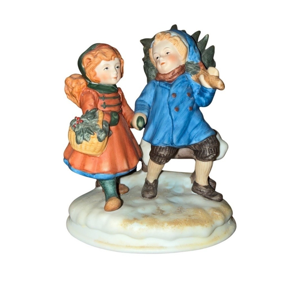 Avon Christmas Memories 1981 First Edition Porcelain Children Figurine 5in